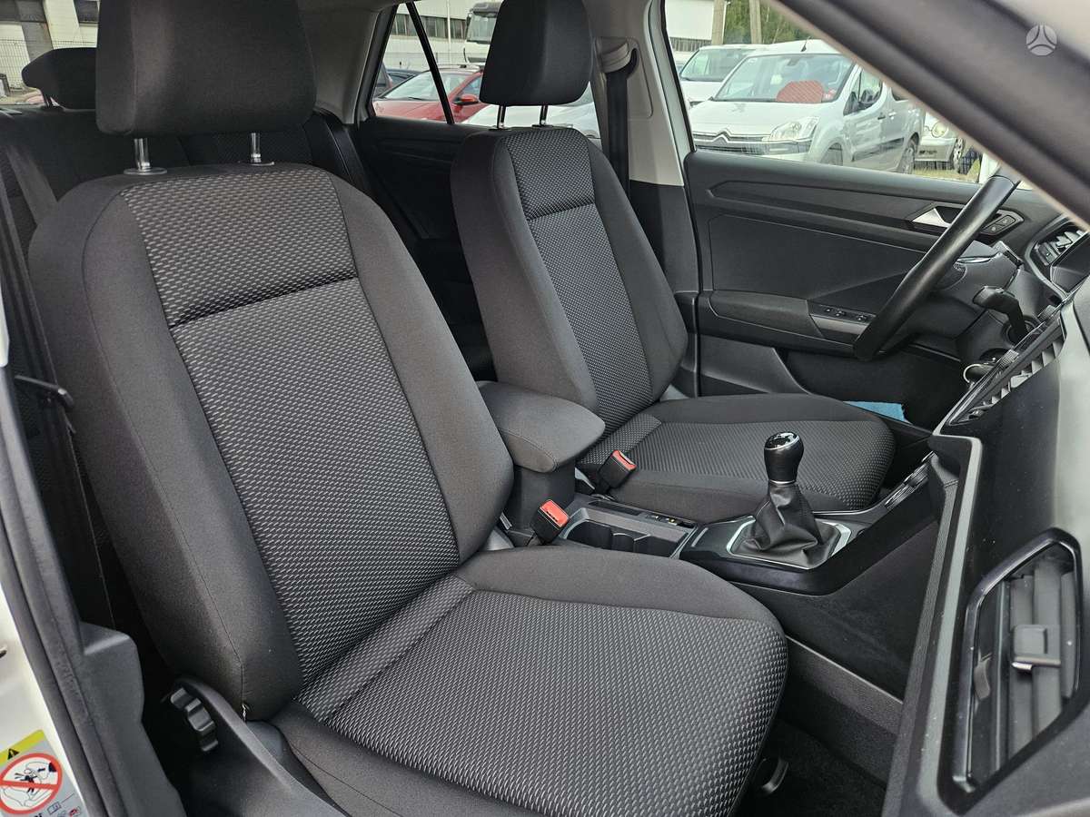 Volkswagen T-Roc - 12