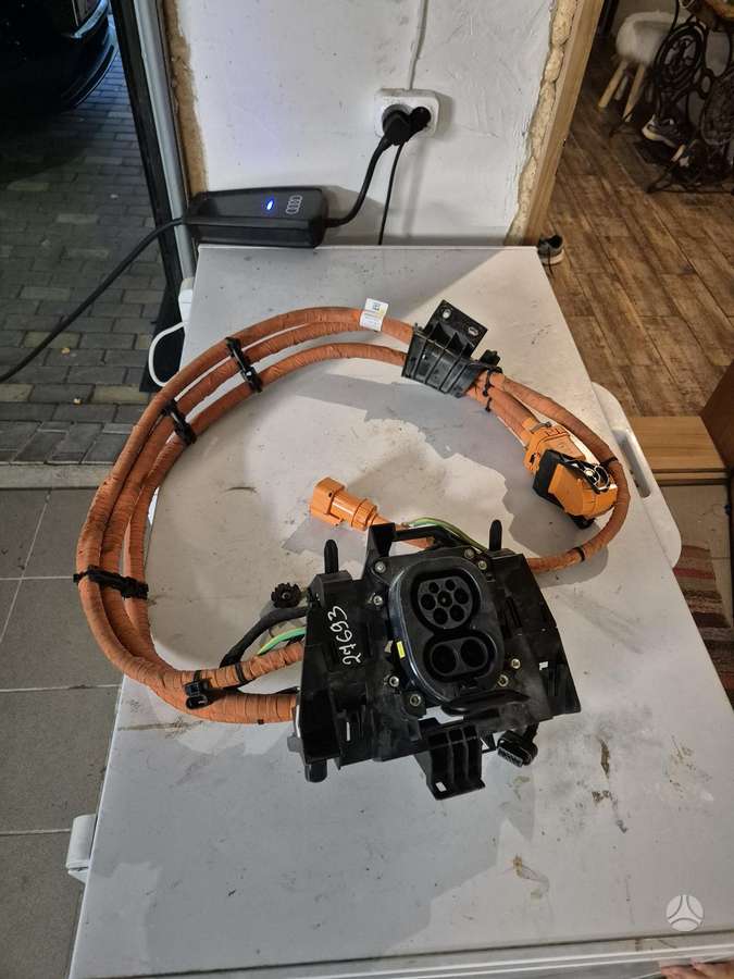 Audi Q6 e-tron lights
