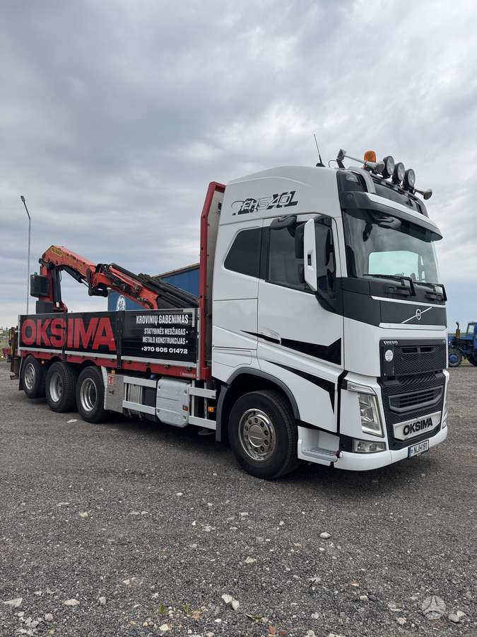 Volvo FH 540, su kranu