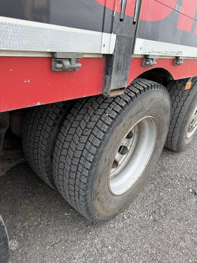 Volvo FH 540, su kranu