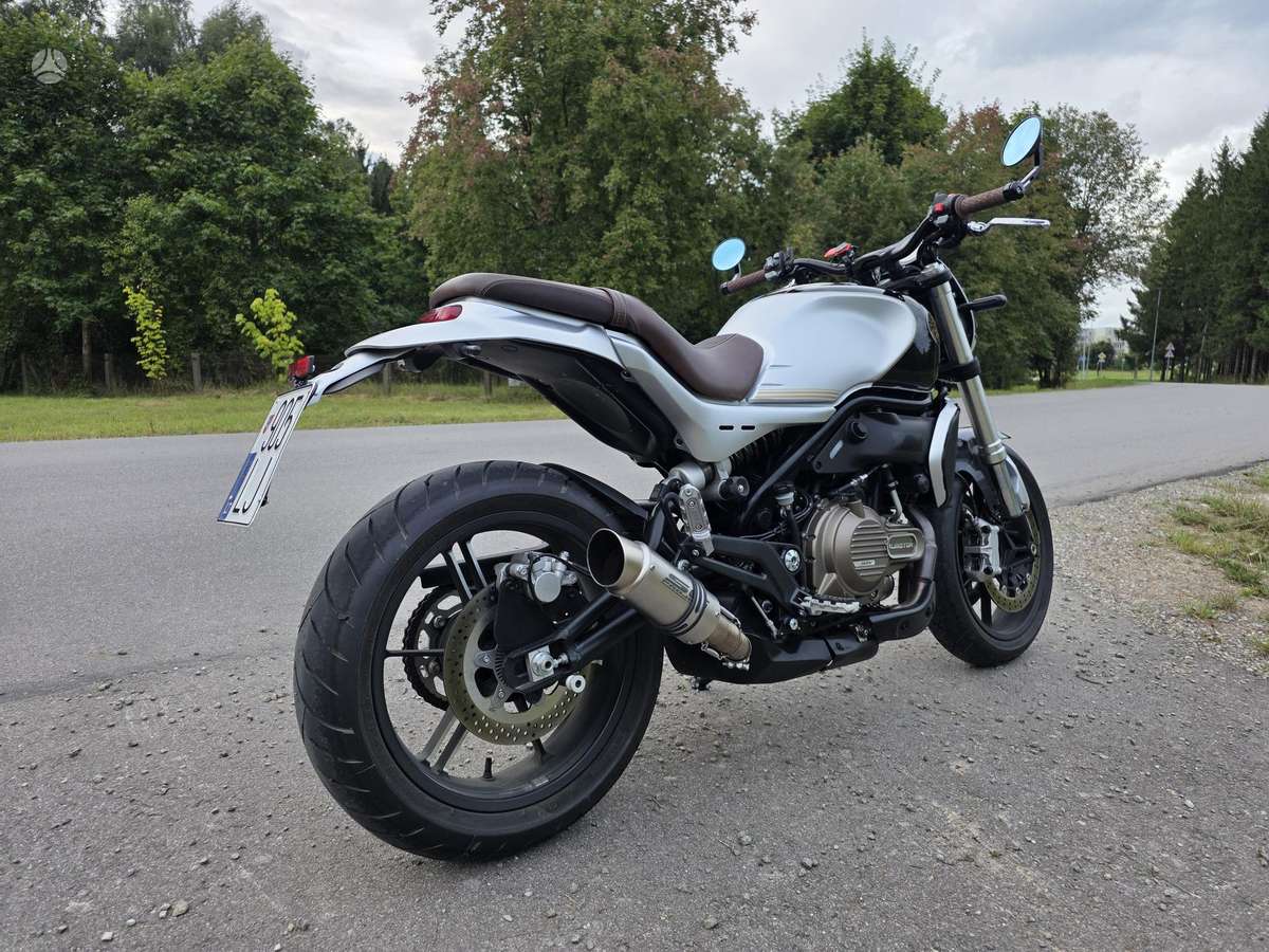 QJMOTOR SRV 600V 552cc, street / classic