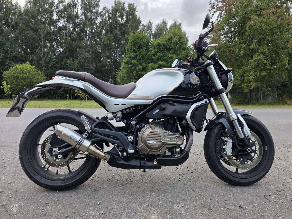 QJMOTOR SRV 600V 552cc, street / classic
