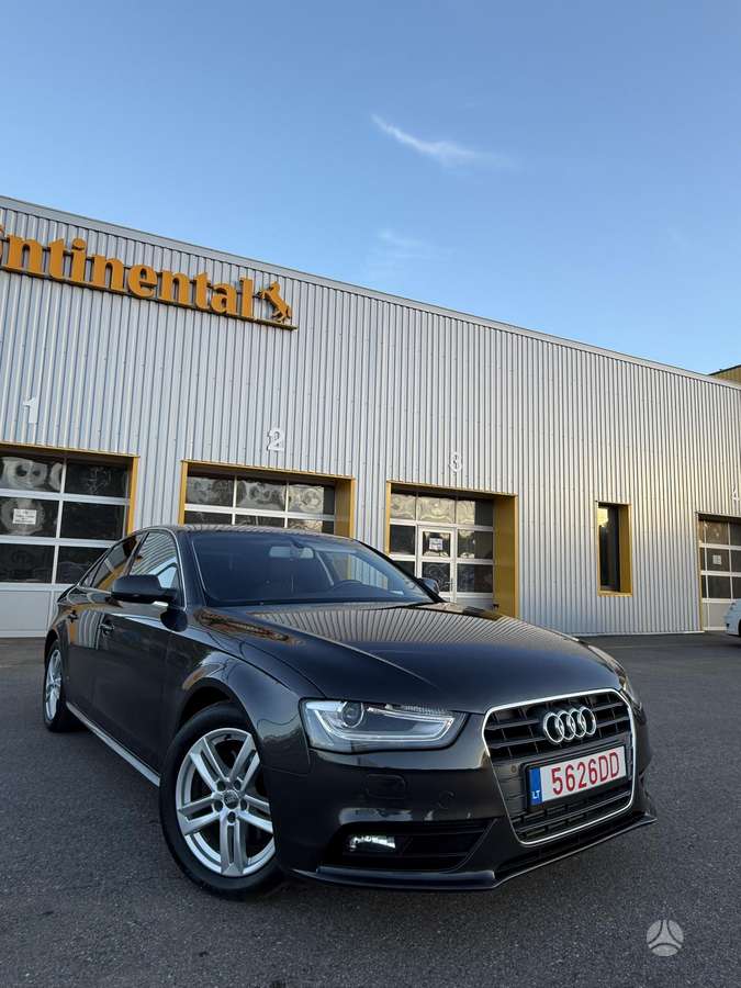 Audi A4, 1.8 l., Седан