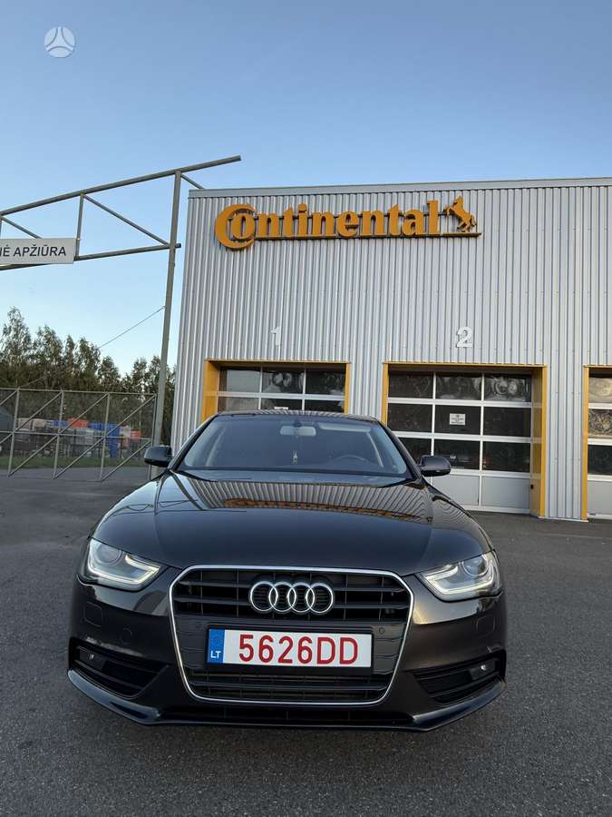 Audi A4, 1.8 l., Седан