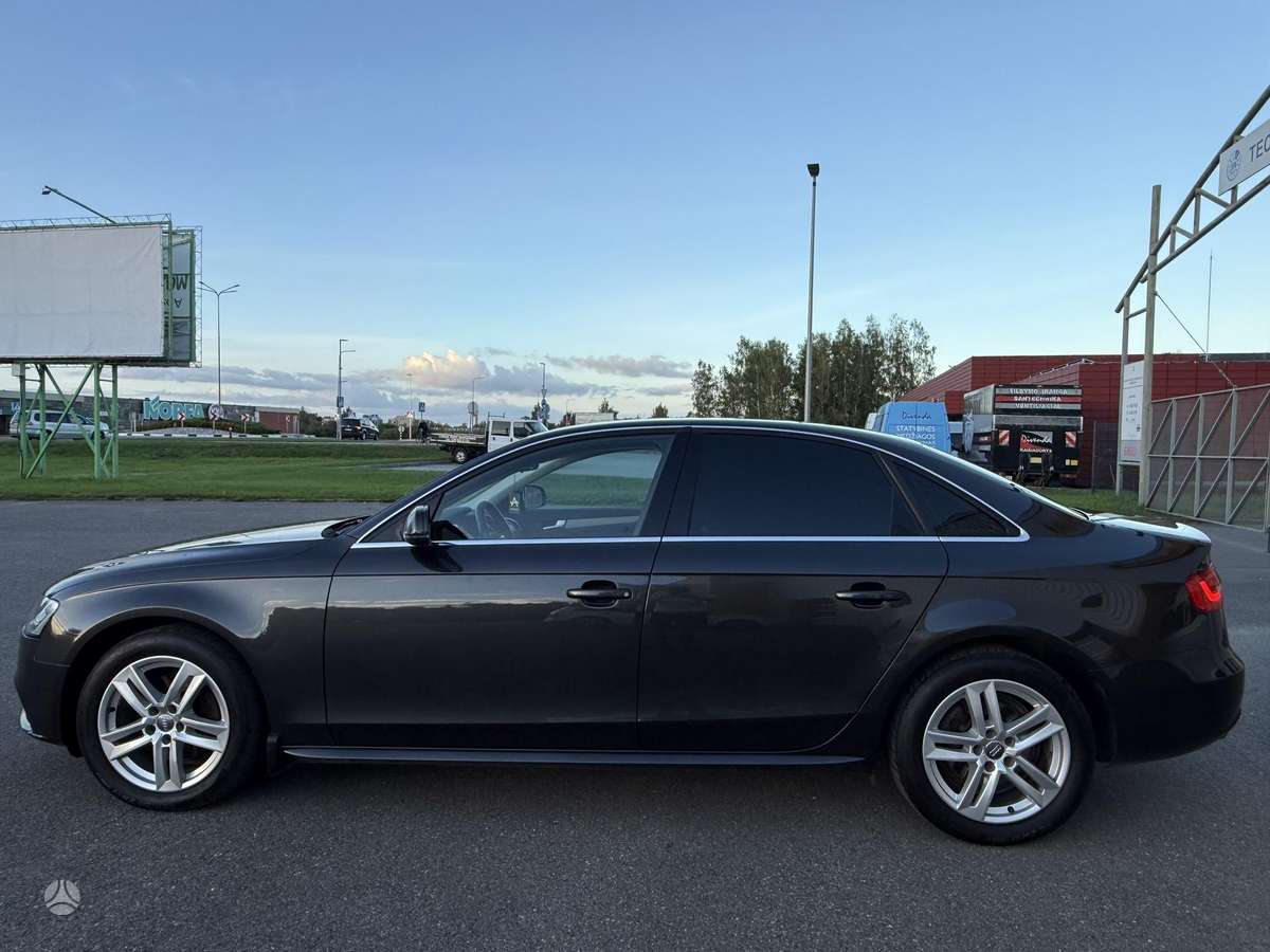 Audi A4, 1.8 l., Седан