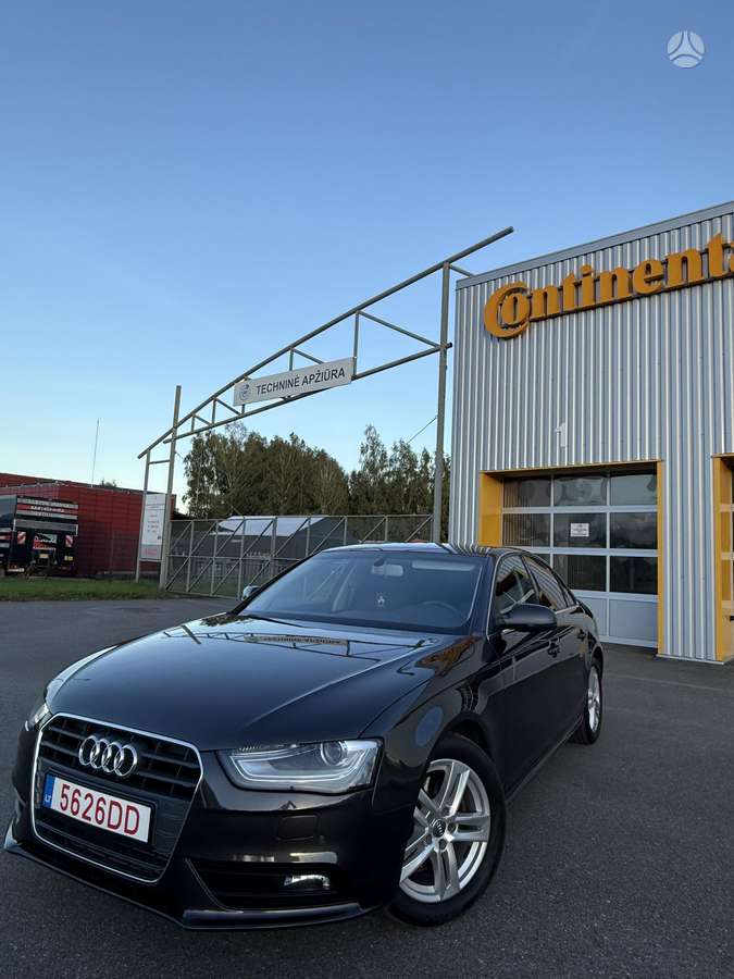 Audi A4, 1.8 l., Седан
