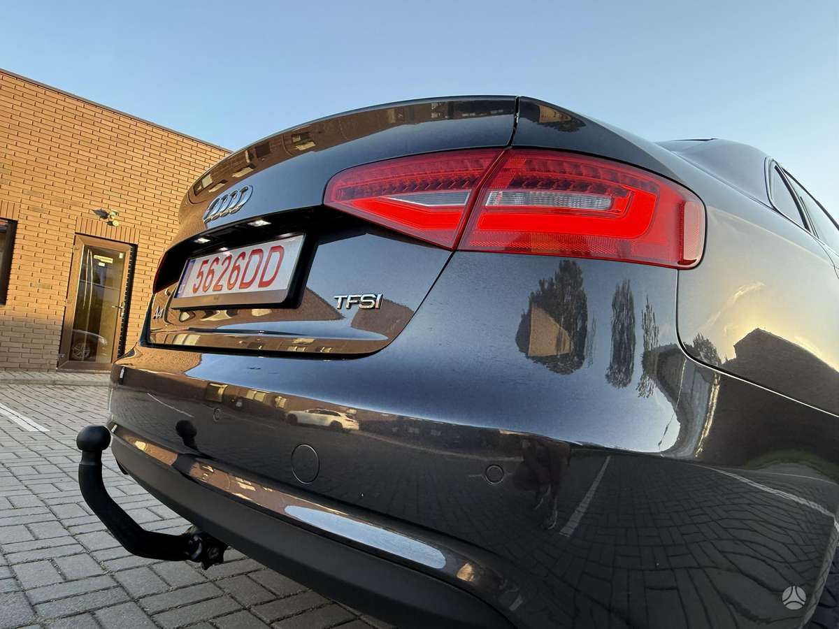 Audi A4, 1.8 l., Седан