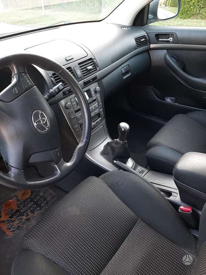 Toyota Avensis - 3