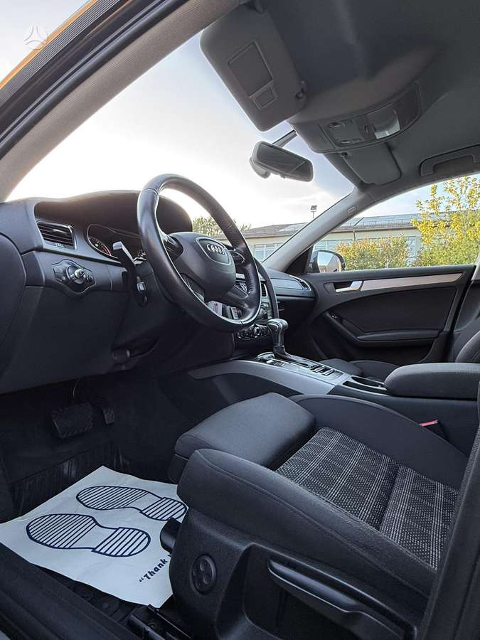 Audi A4, 1.8 l., Седан