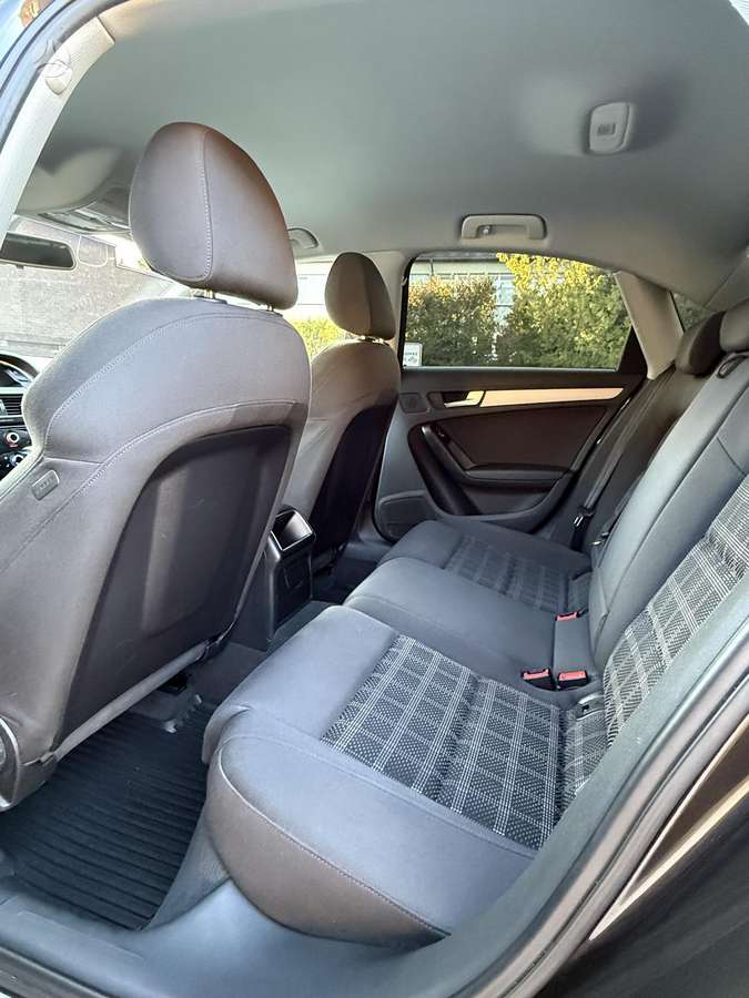 Audi A4, 1.8 l., Седан