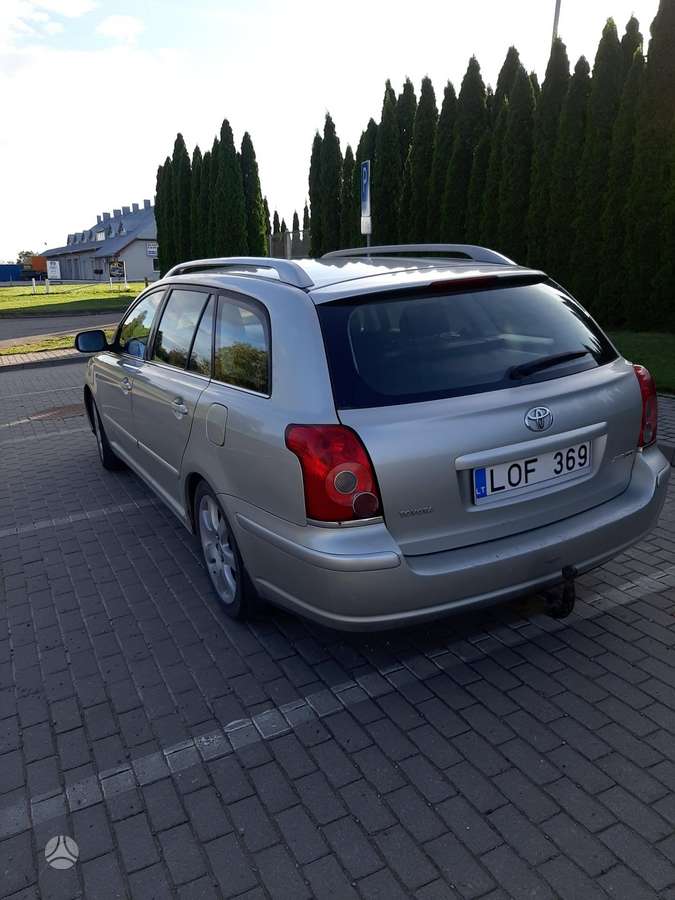 Toyota Avensis - 6