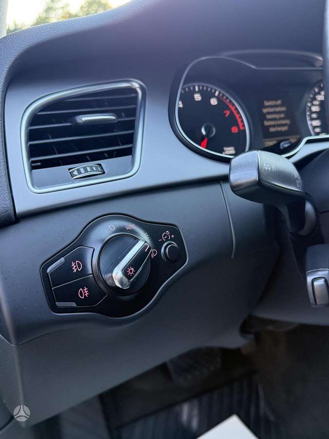 Audi A4, 1.8 l., Седан