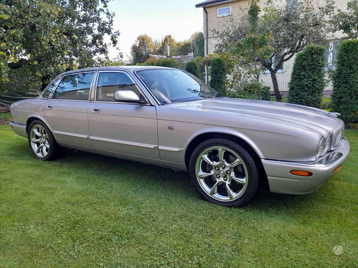 Jaguar XJR, 4.0 l., Седан