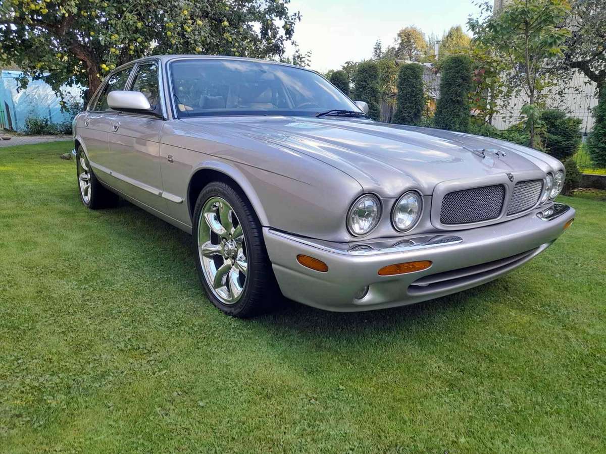 Jaguar XJR, 4.0 l., Седан