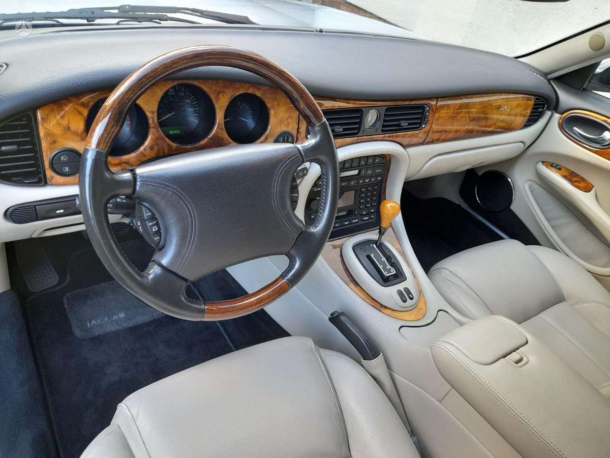 Jaguar XJR, 4.0 l., Седан