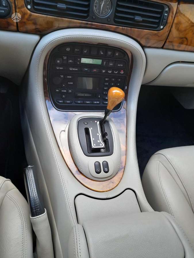 Jaguar XJR, 4.0 l., Седан
