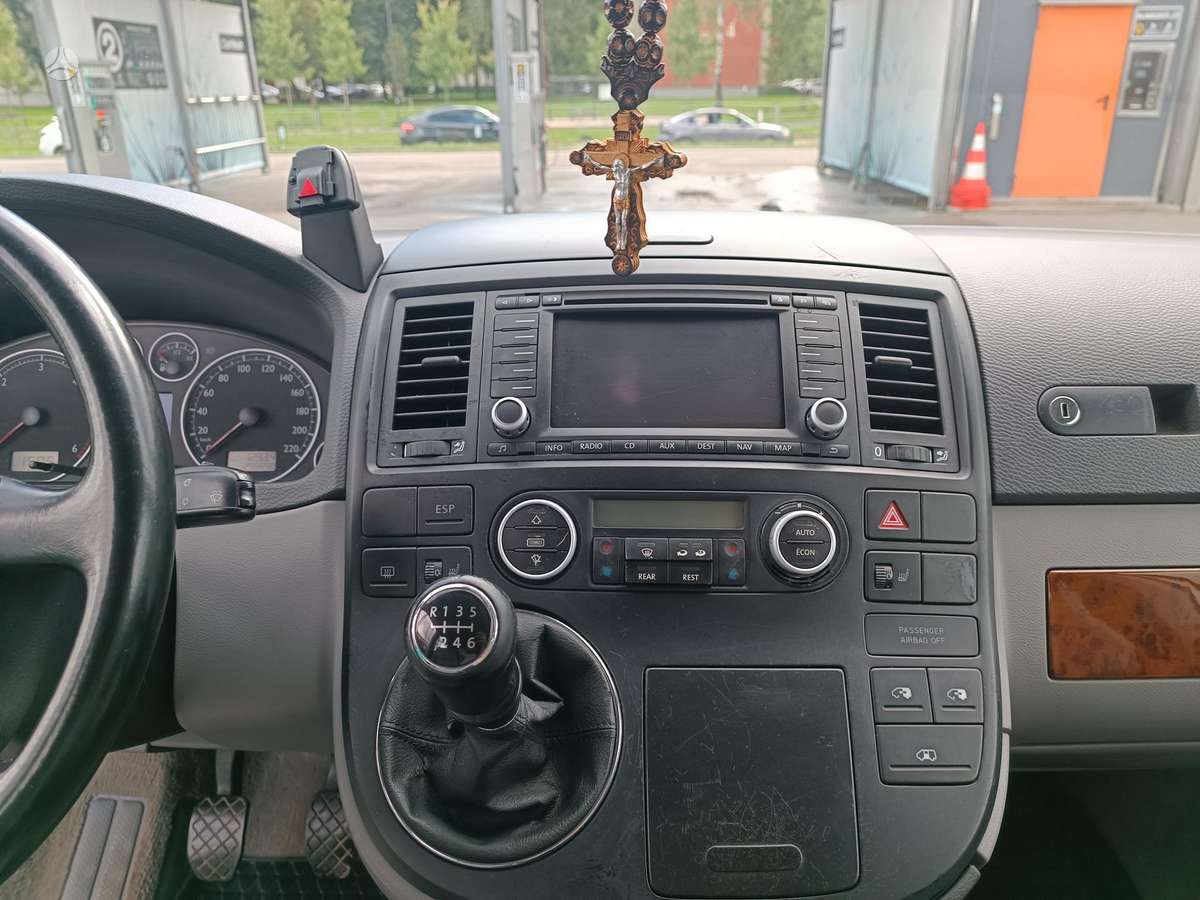 Volkswagen Multivan - 6