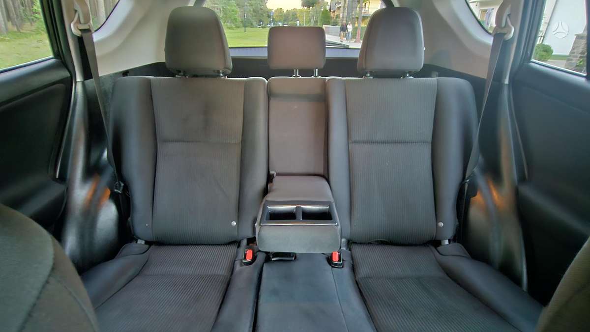 Toyota RAV4, 2.5 l., Внедорожник / Кроссовер