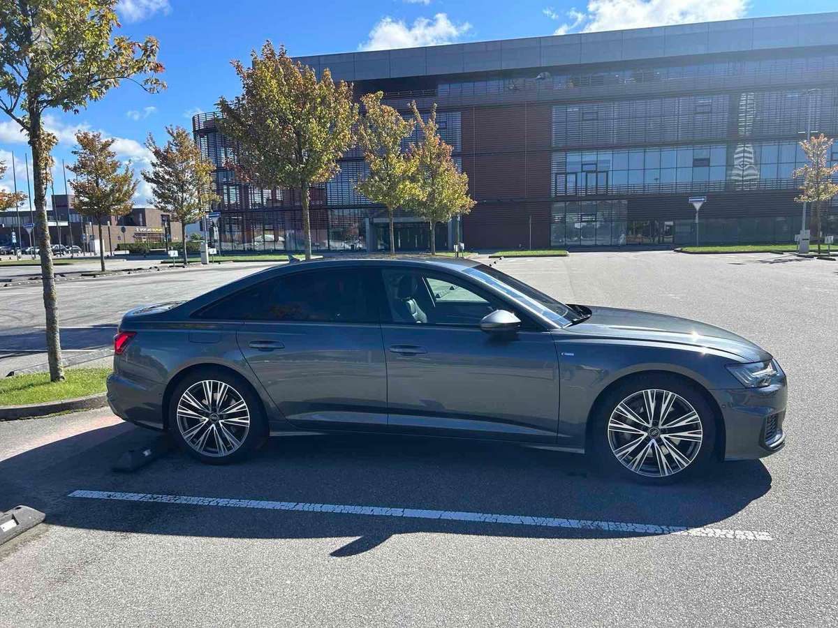Audi A6, 3.0 l., Седан