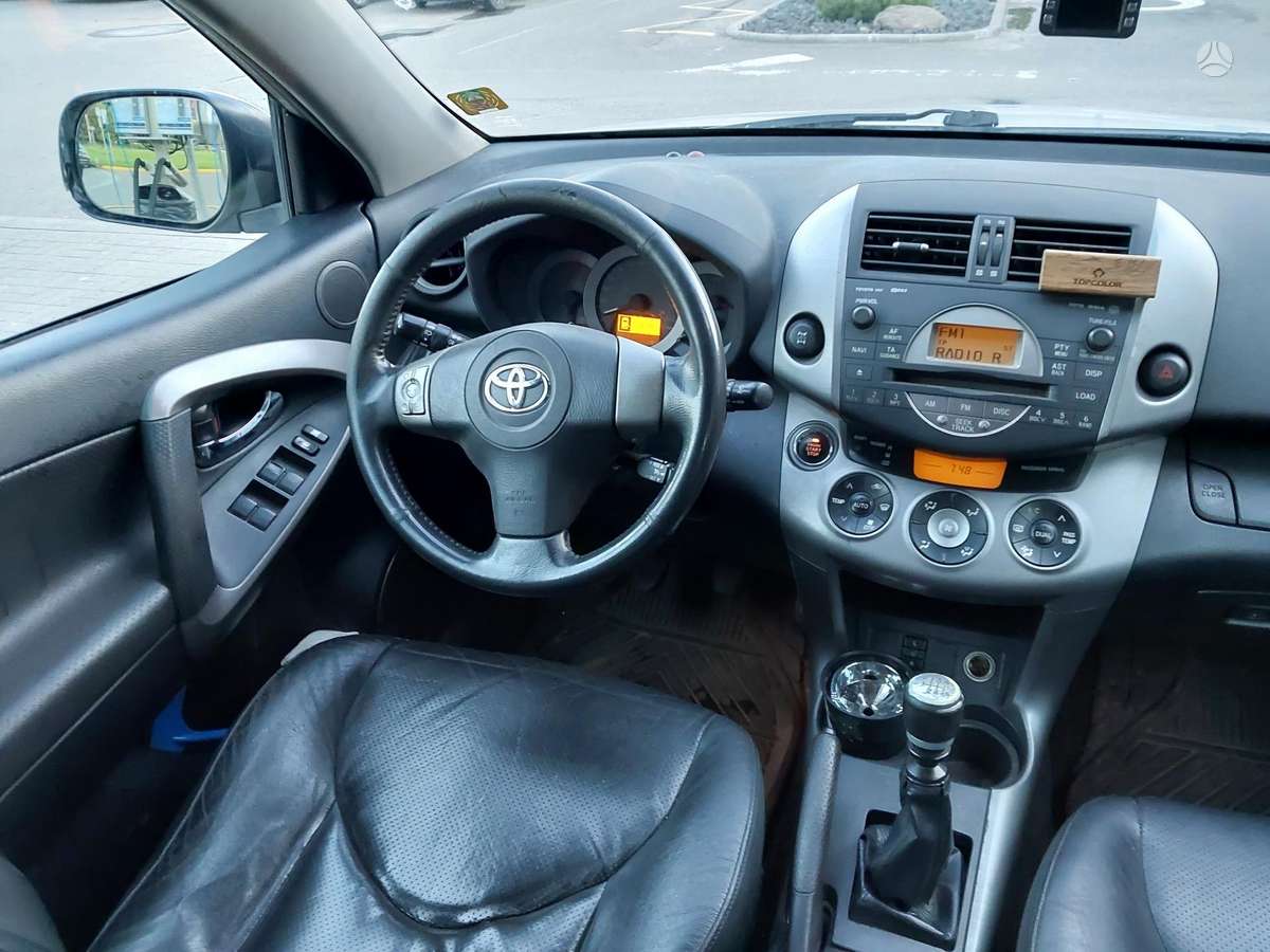 Toyota RAV4 2006 — фото 13