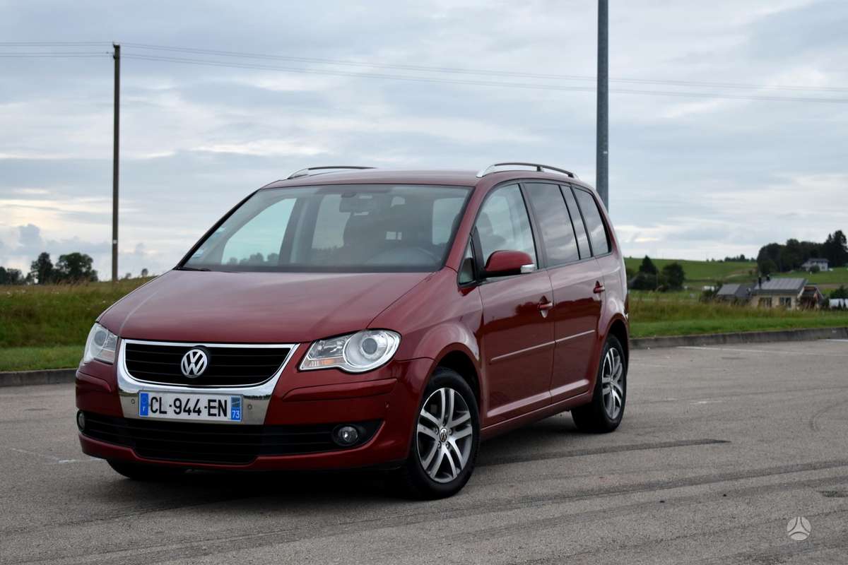 Volkswagen Touran - 3
