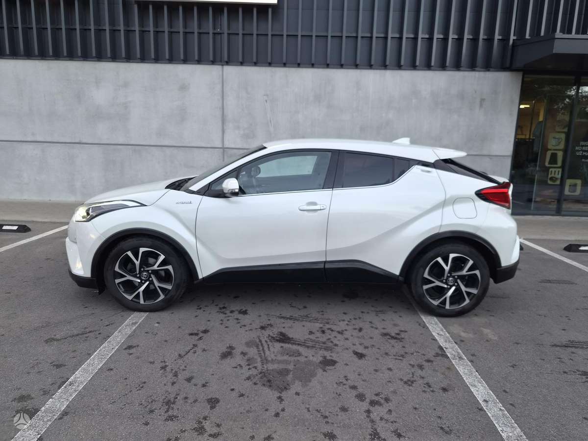 Toyota C-HR - 4