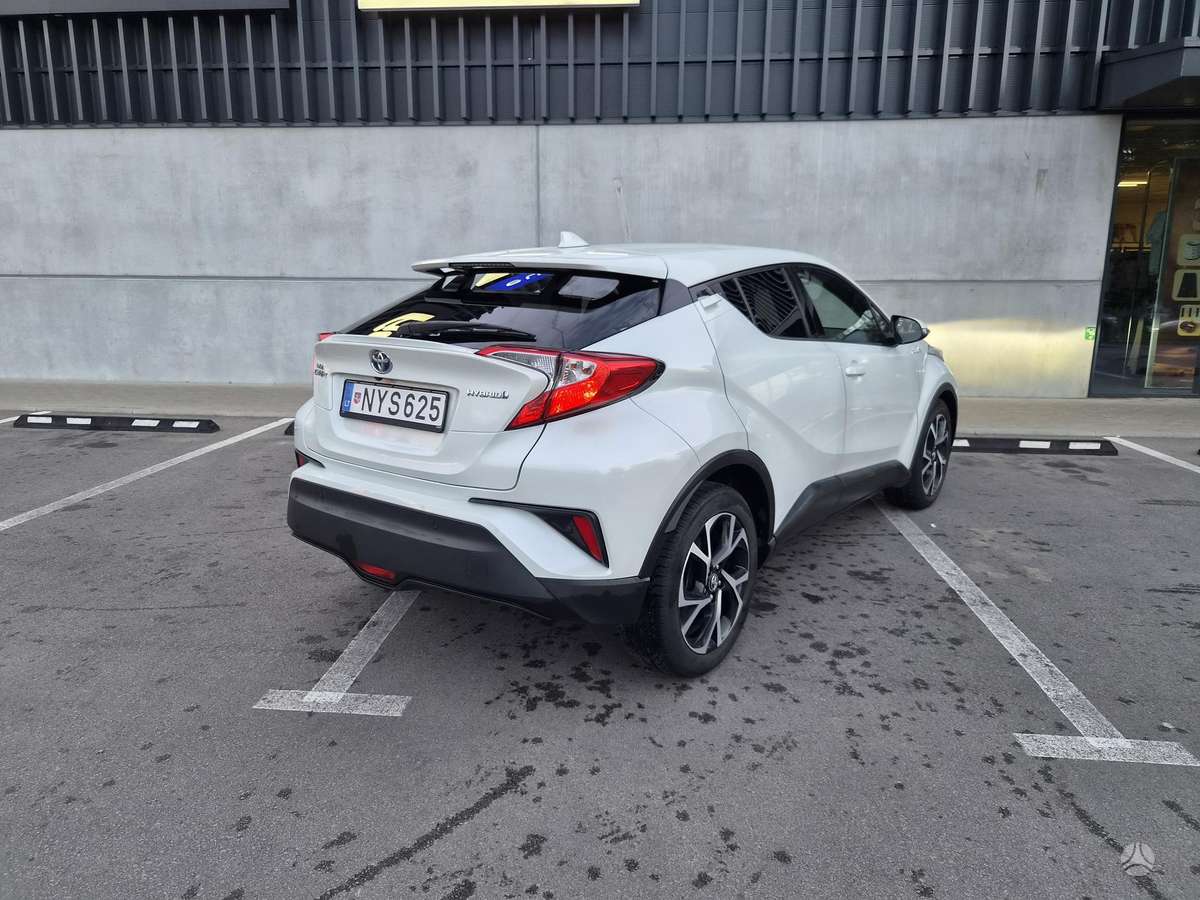 Toyota C-HR - 7