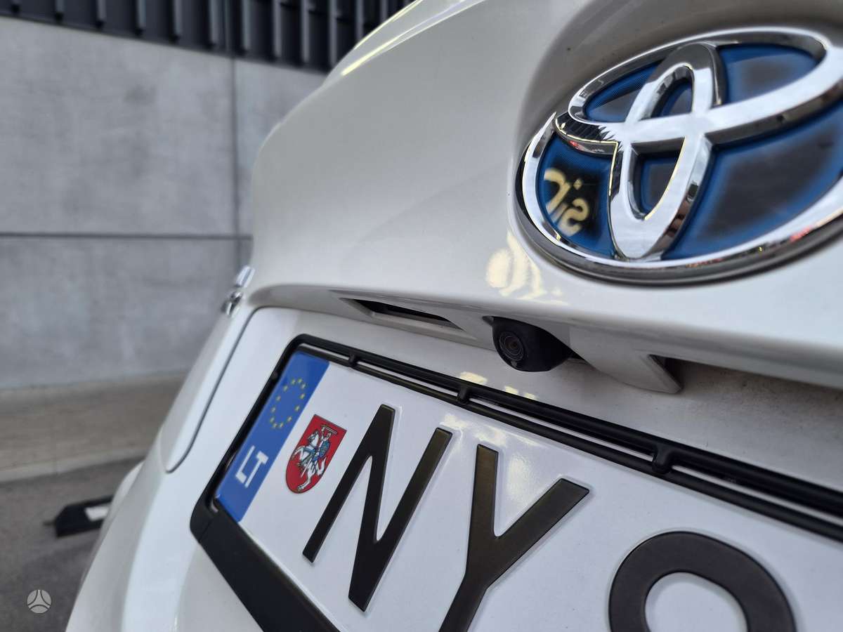 Toyota C-HR - 9