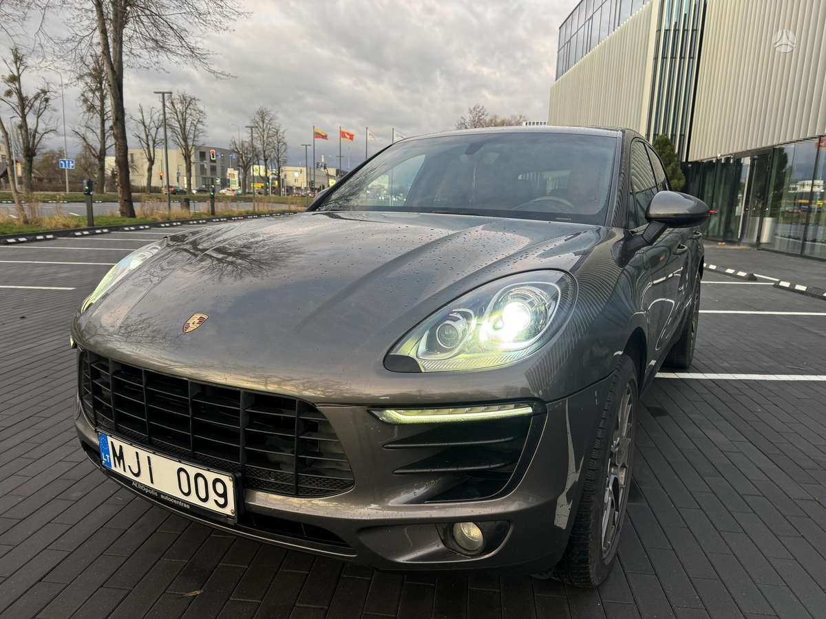 Porsche Macan - 3