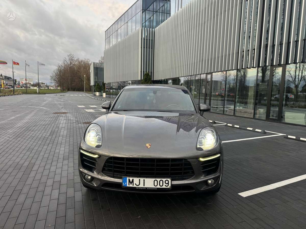 Porsche Macan - 4