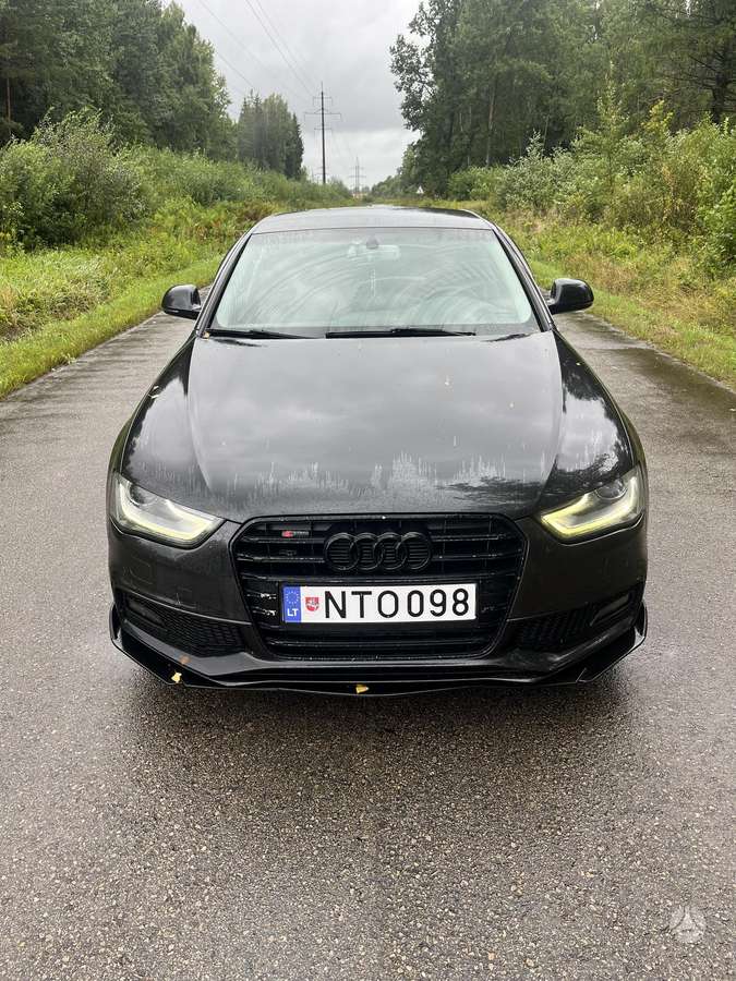 Audi A4, 2.0 l., Седан