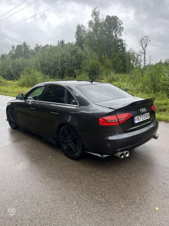 Audi A4, 2.0 l., Седан