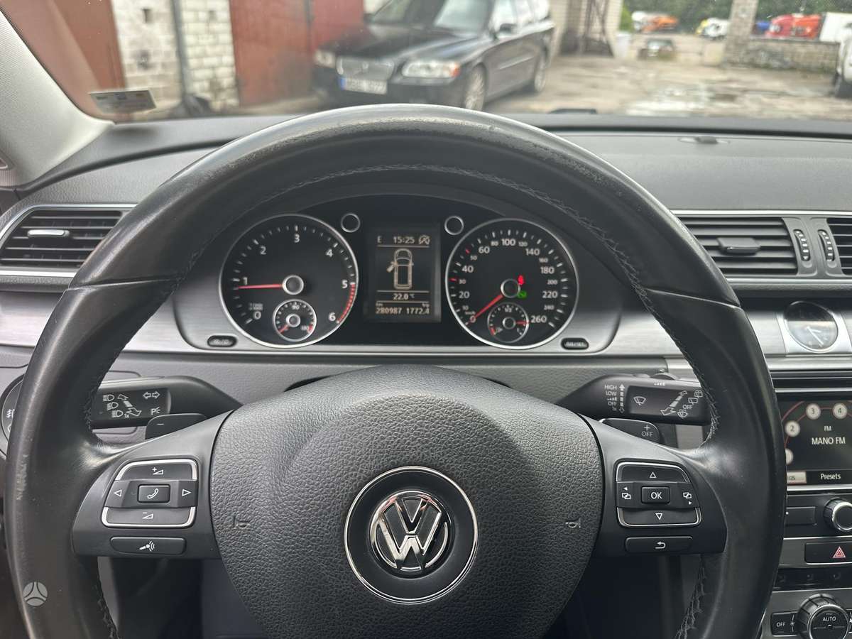Volkswagen Passat - 7