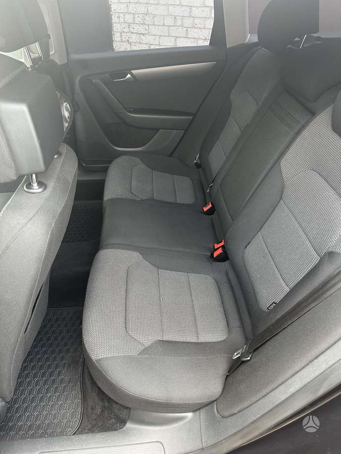 Volkswagen Passat - 9