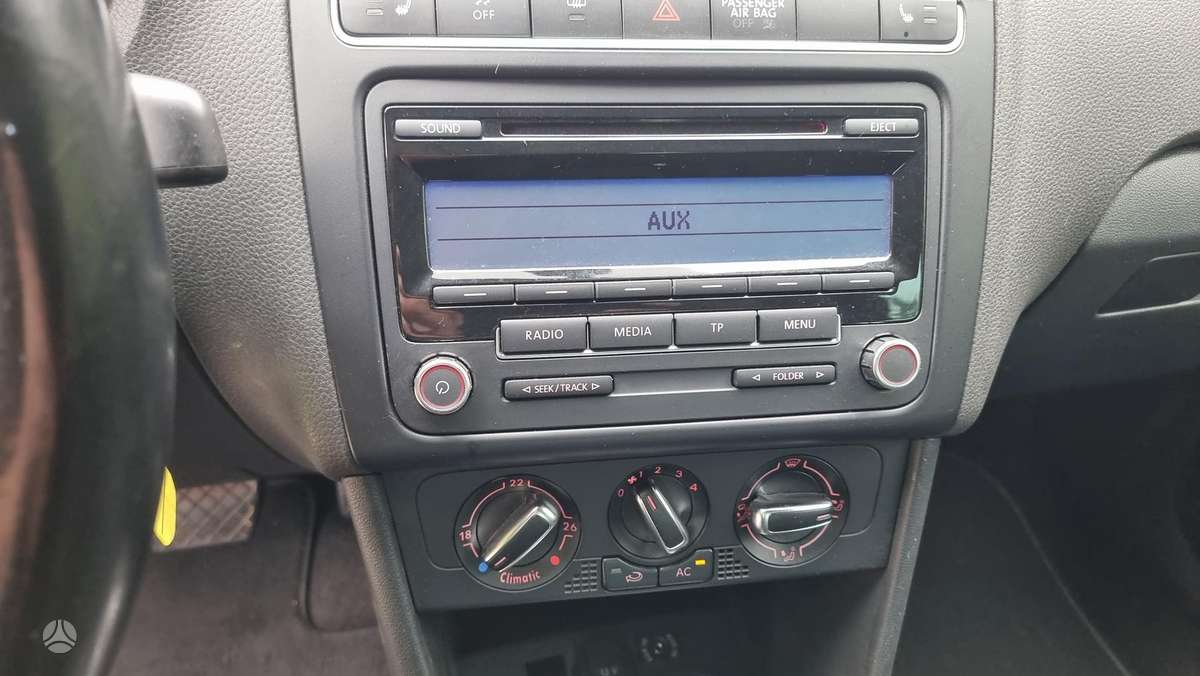 Volkswagen Polo - 12