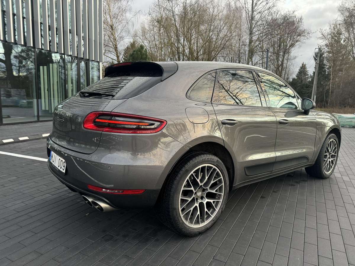 Porsche Macan - 10