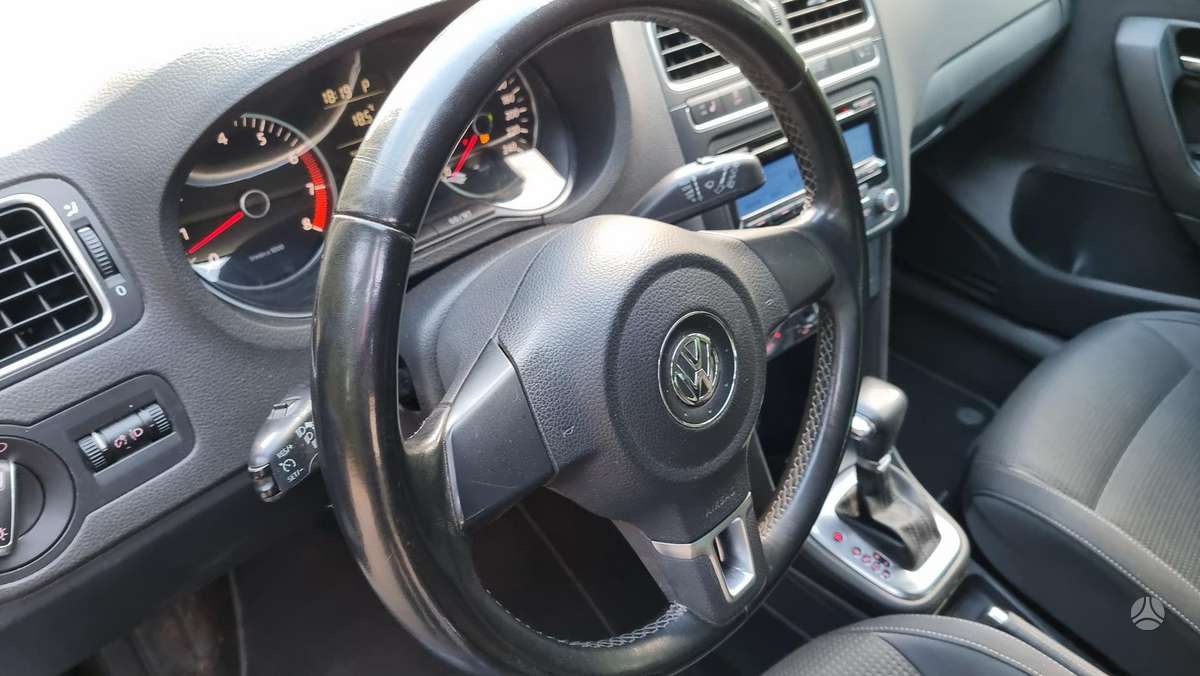 Volkswagen Polo - 11