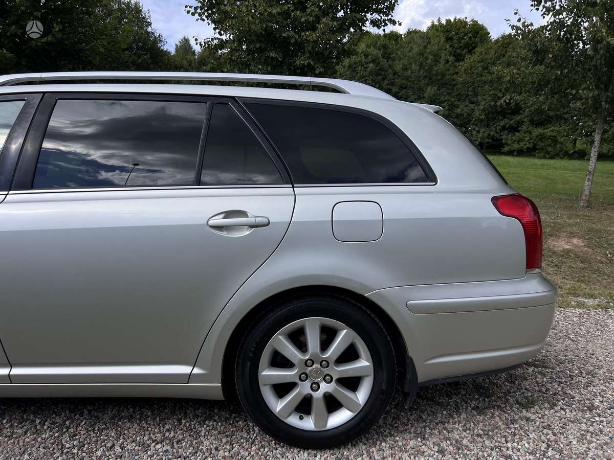 Toyota Avensis, 2.0 l., Универсал