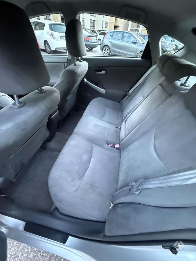 Toyota Prius - 10
