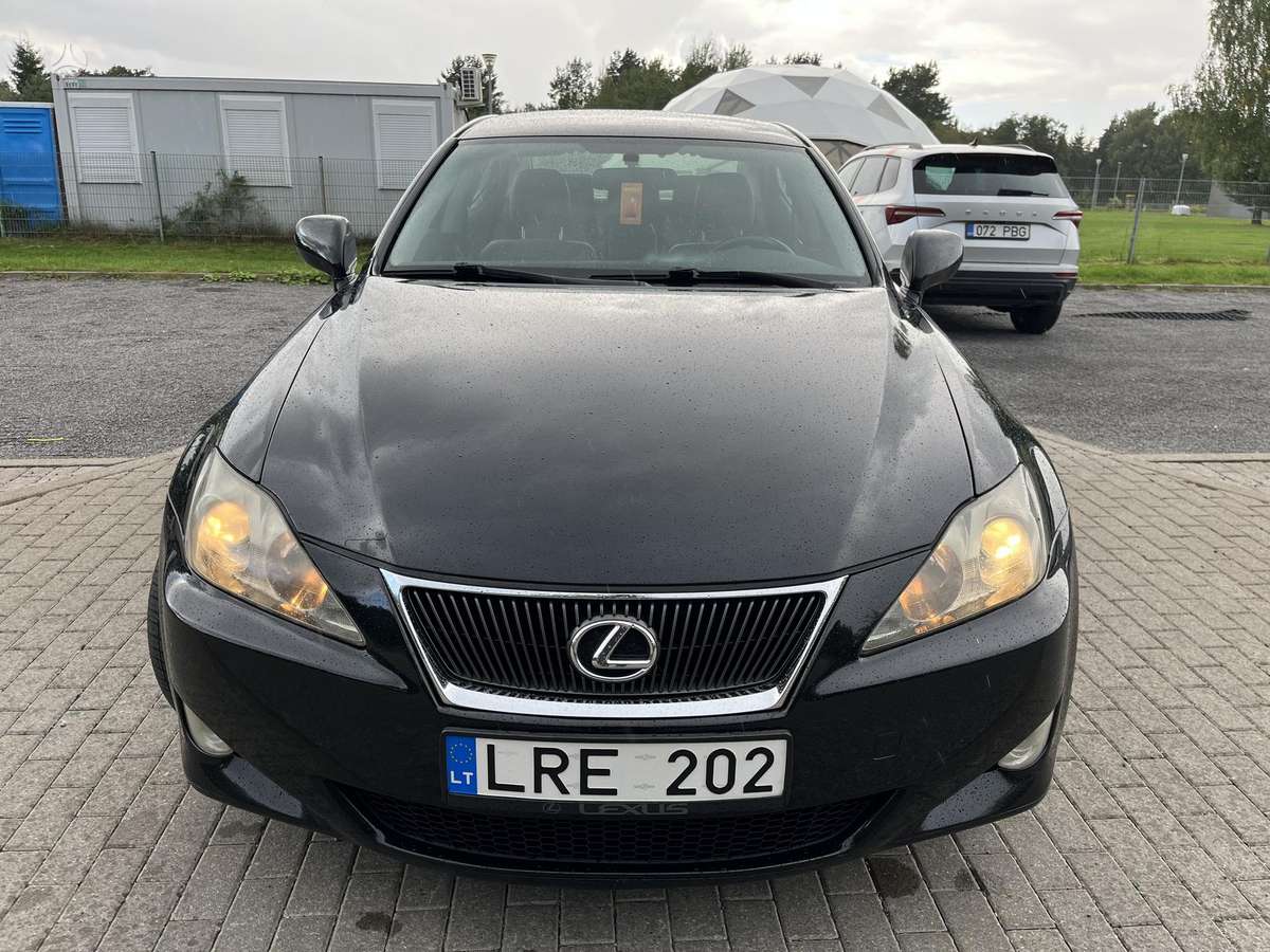 Lexus IS 220, 2.2 l., Седан