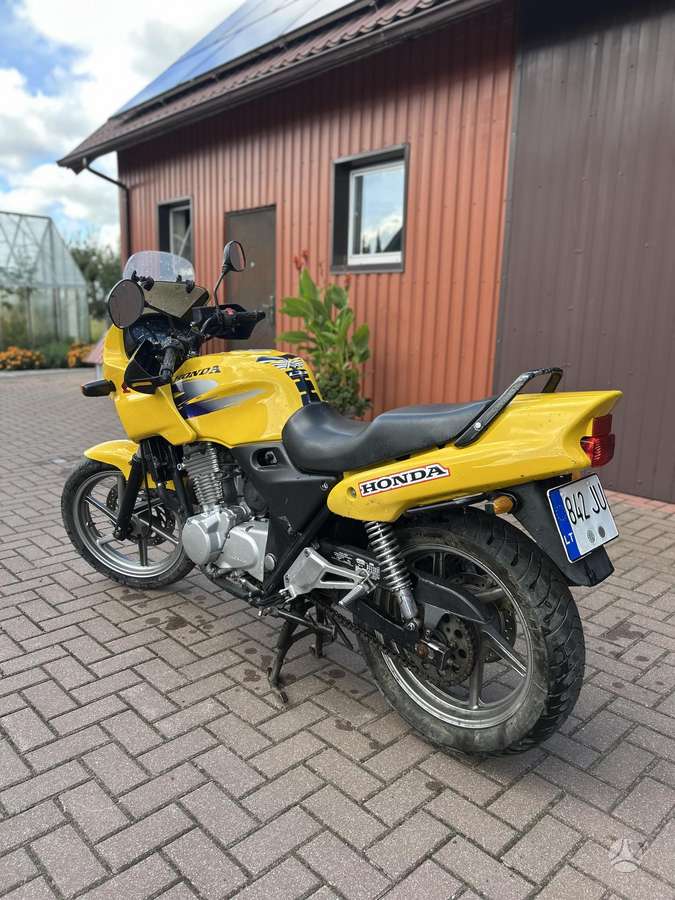 Honda CB 500cc, street / classic