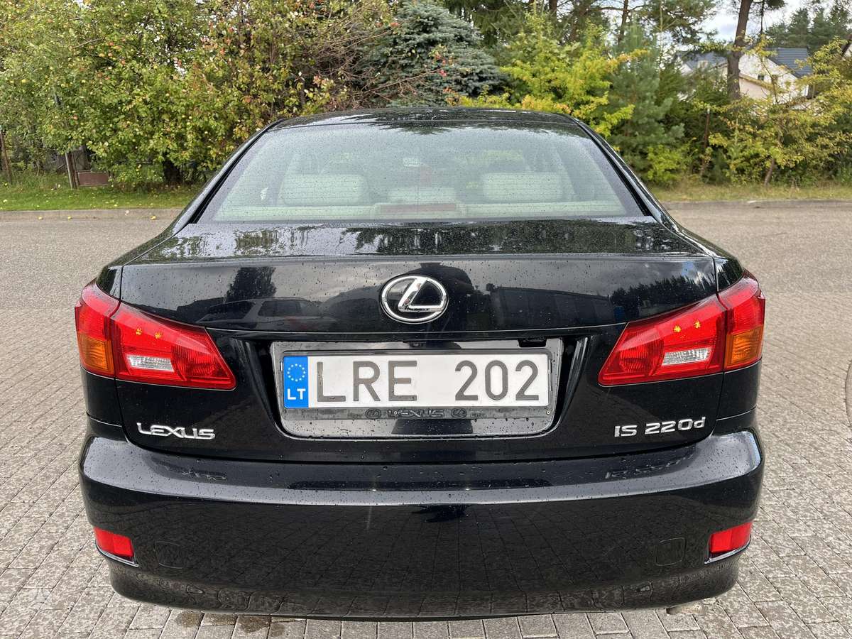 Lexus IS 220, 2.2 l., Седан