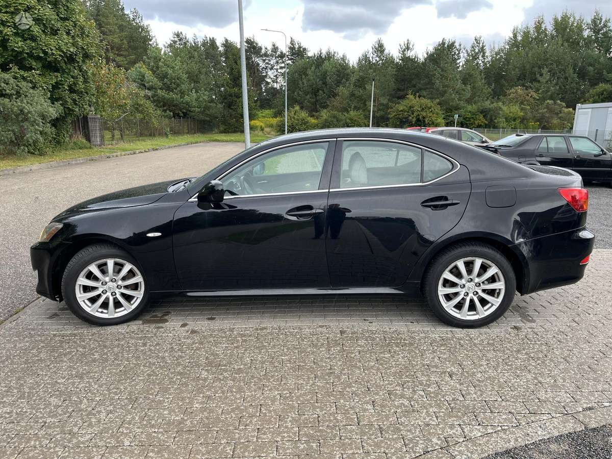 Lexus IS 220, 2.2 l., Седан