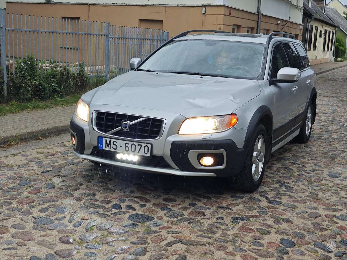 Volvo XC70, Универсал