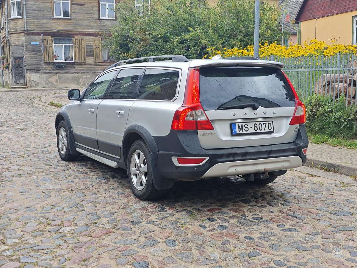 Volvo XC70, Универсал