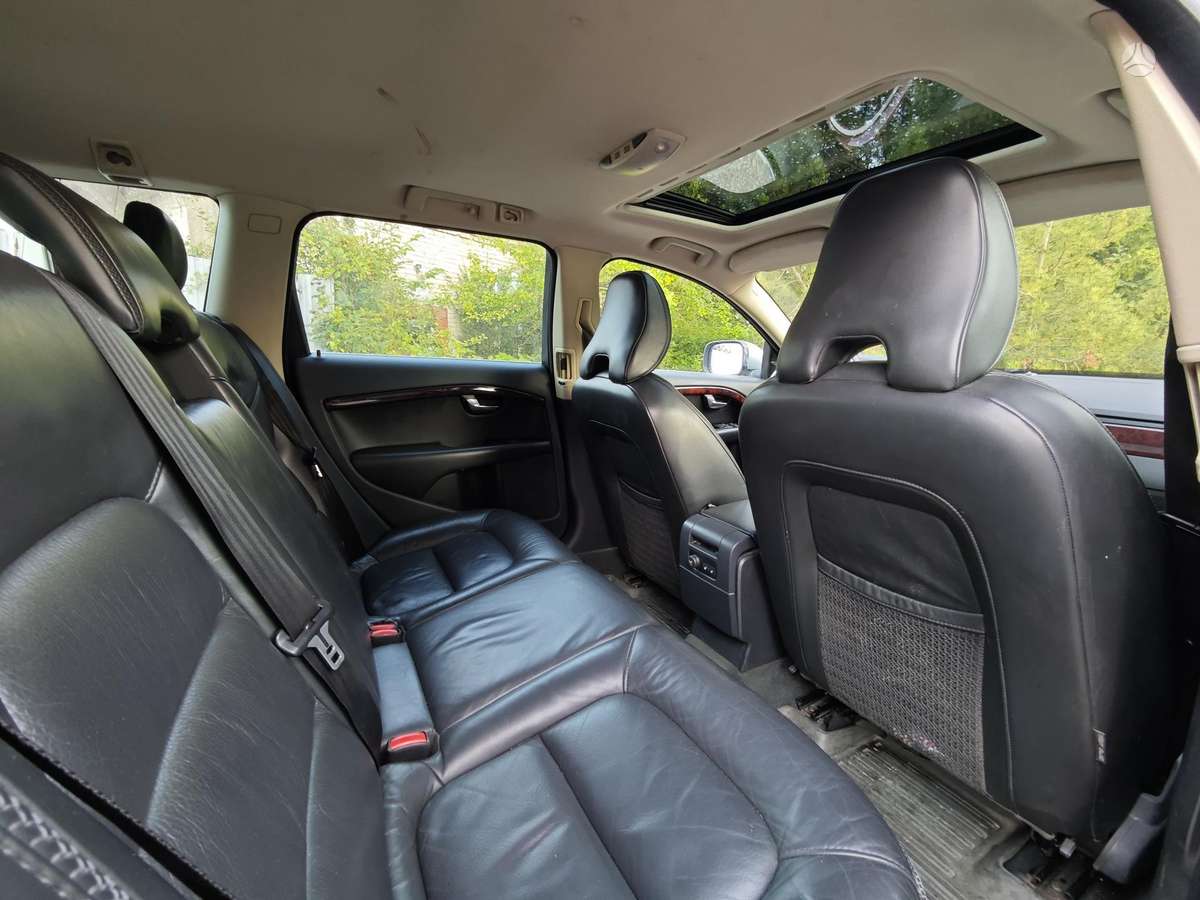 Volvo XC70, universalas