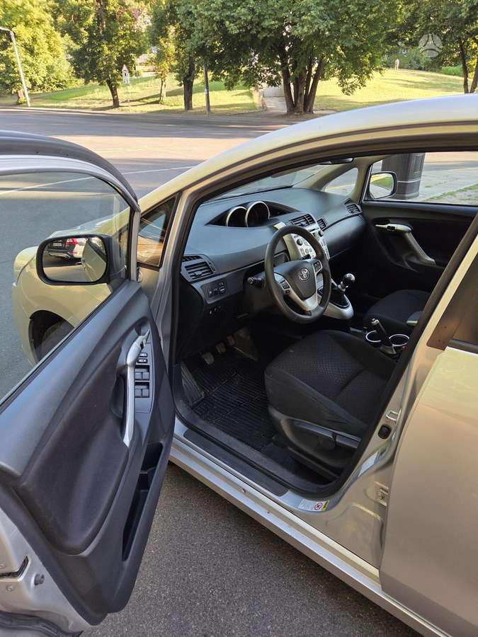 Toyota Verso - 8