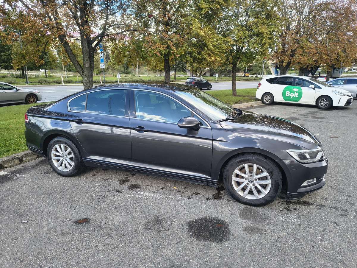 Volkswagen Passat - 2