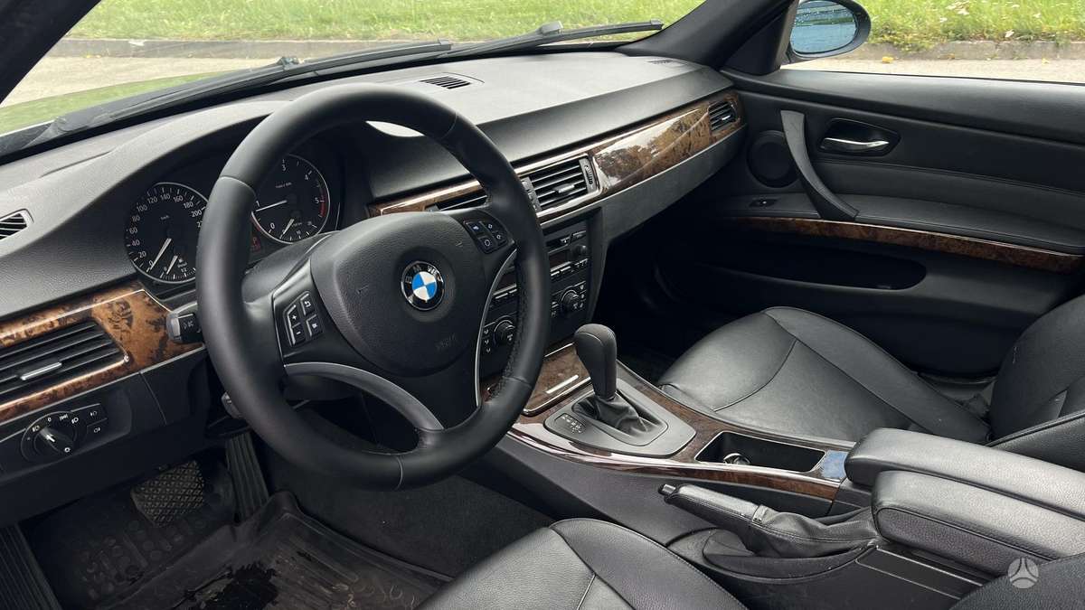 BMW 320, 2.0 l., sedanas
