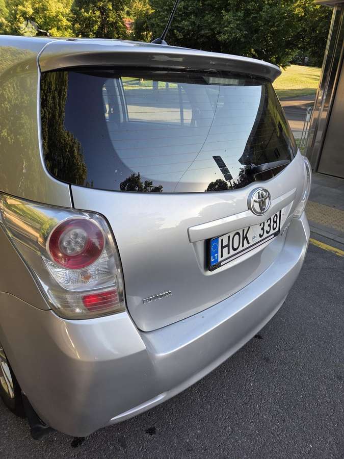 Toyota Verso, 2.0 l., Минивэн